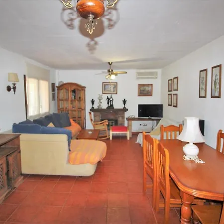 Tatil Evi Fabulosa Casa Con Piscina Y Pista De Padel Privada Estepona
